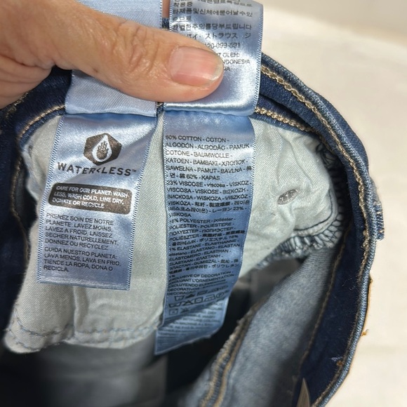 Levi's Blue Jean Shorts Cuffed Hem Classic Style Stretchy - Picture 6 of 8